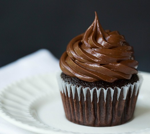 ultimate-chocolate-cupcakes-1-600